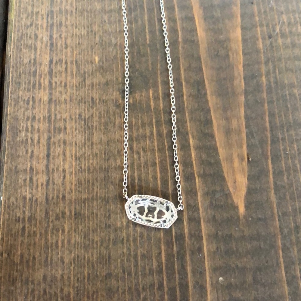 EUC KENDRA SCOTT Elisa clear stone silver.